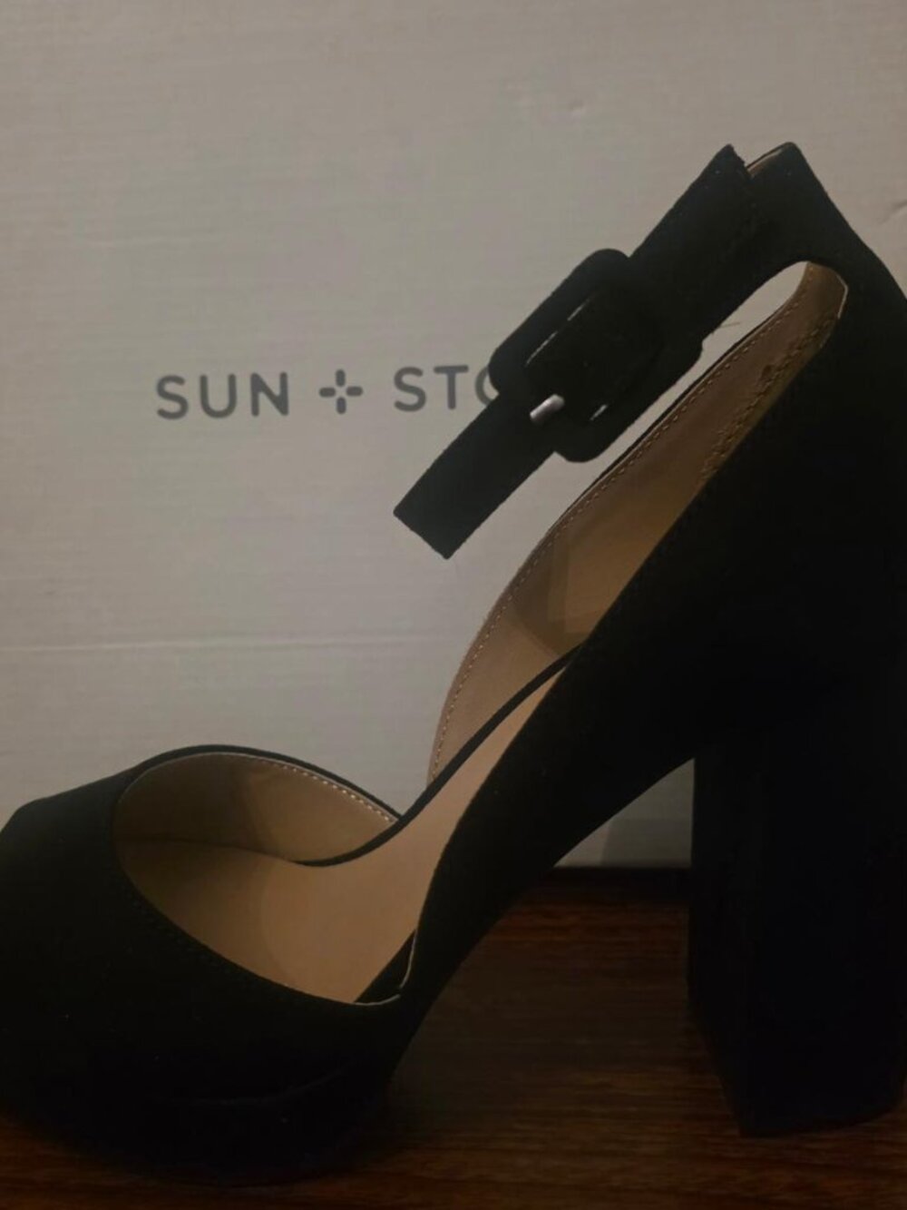 Sun + Stone Heels Size 8M